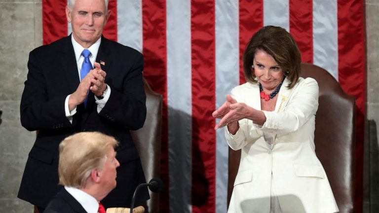 Etats-Unis : Nancy Pelosi indique que Donald Trump est d’une « obésité morbide »