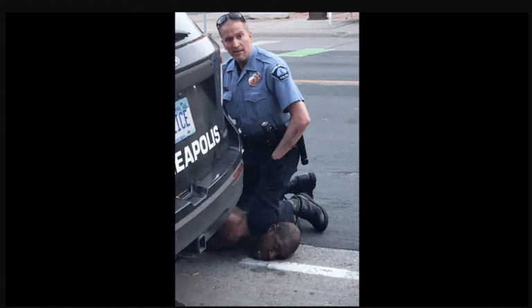Etats-Unis: l’assassin de George Floyd, l’ex policier Derek Chauvin, libéré