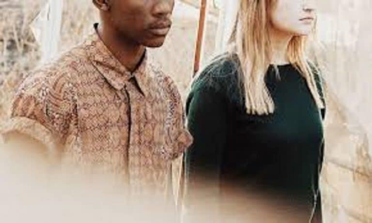 COVID-19: pour avoir refusé de coucher avec elle 8 fois par jour, une femme menace un migrant