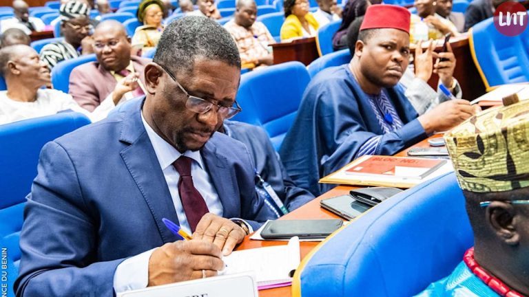 Bénin: Théophile Yarou et De-Laure Laurent Faton suspendus de la FCBE