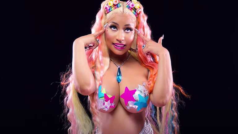 Nicki Minaj enceinte : une nouvelle photo convaincante révèle le « baby bump »