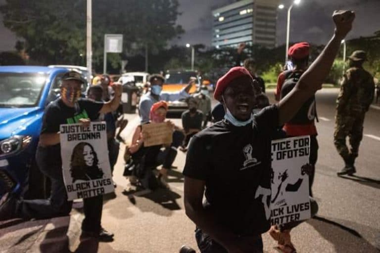 George Floyd : l’organisateur de la manifestation « Black Lives Matter » au Ghana, inculpé