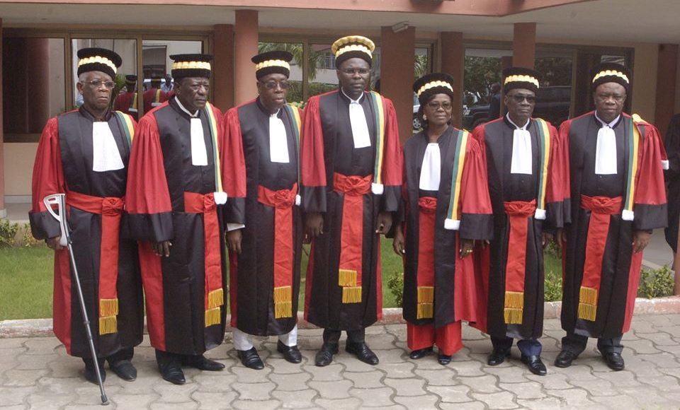 Les membres de la Cour constitutionnelle