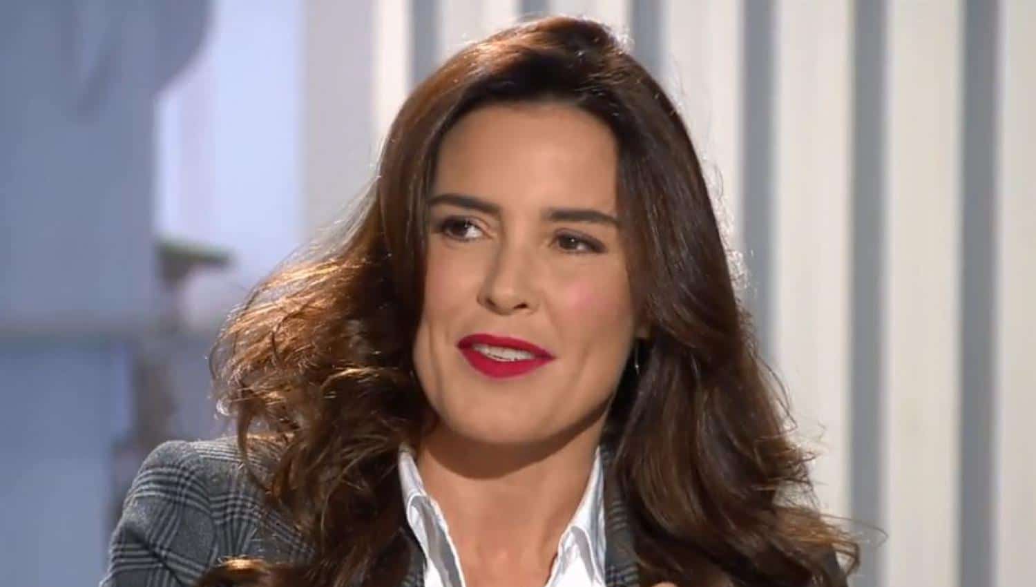 Sophie Coste dévoile un magnifique décolleté XXL et fait craquer la toile(photo)