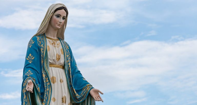 France : une statue de la vierge Marie détruite, effet George Floyd?