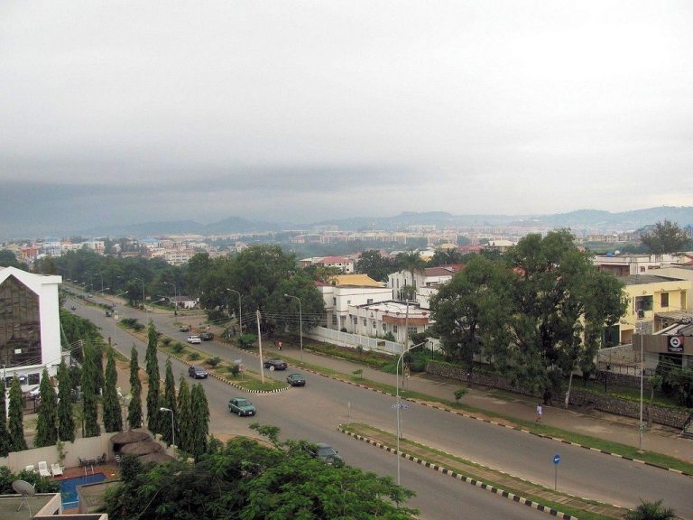 Nigéria: enlèvement d’un prêtre catholique dans la capitale Abuja par des hommes armés