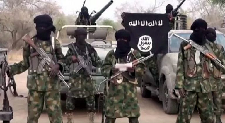 L&rsquo;État islamique en Afrique de l&rsquo;Ouest enlève les femmes de Boko Haram et déclenche des combats