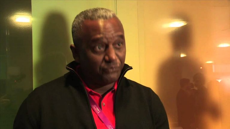 Fédération bissau-guinéenne de football : le président joue au policier, la FIFA le suspend
