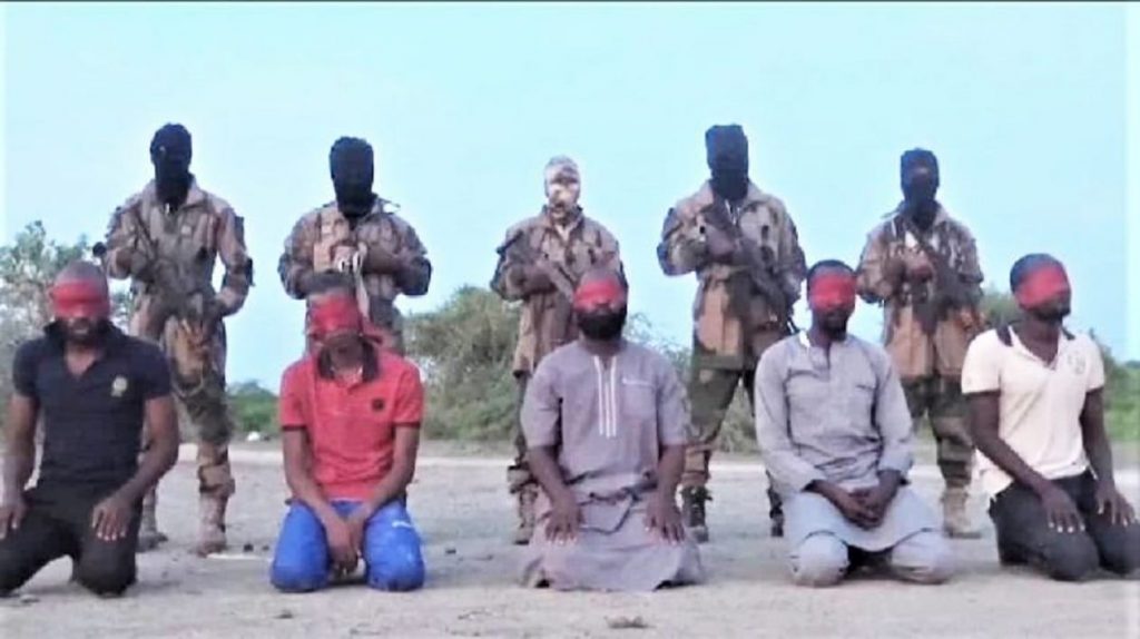 Des travailleurs humanitaires sur le point d'être exécutés par des islamiste de Boko haram au Nigéria