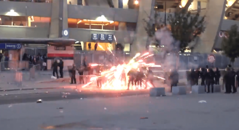 Ligue des Champions: Vives échauffourées entre fans et la police au Parc des Princes (Vidéo)