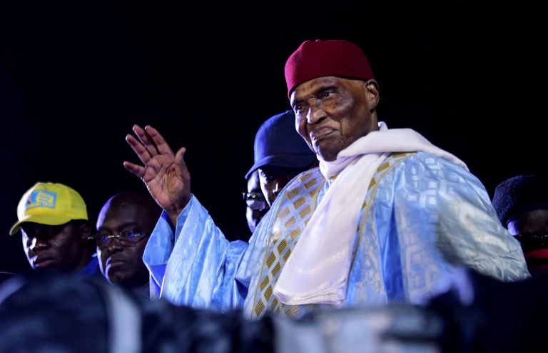 Un tweet funeste enterre Abdoulaye Wade vivant