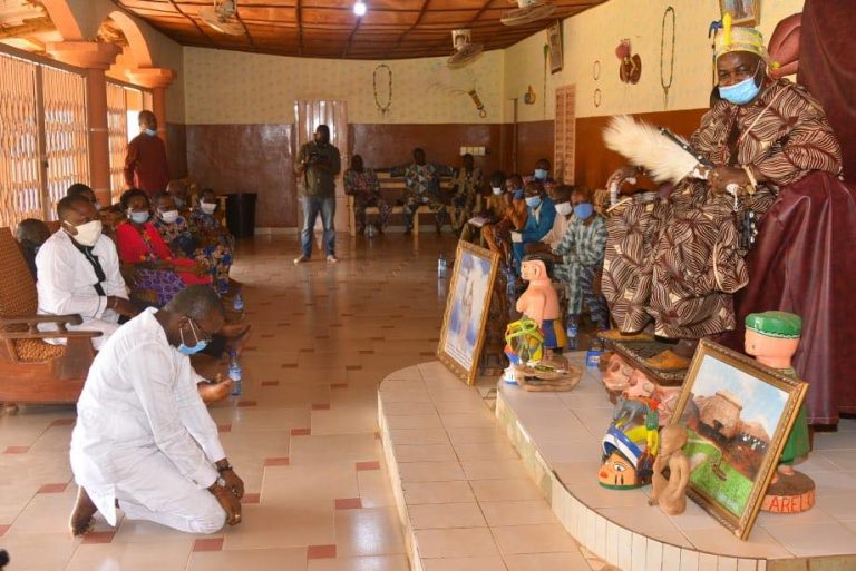 Bénin – Présidentielle de 2021: Joël Aïvo accompagné par les bénédictions de 2 rois