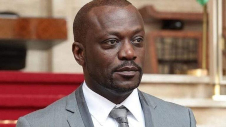 « L’heure est grave, je sais prévenir mais je ne sais pas guérir », Meiway avertit Alassane Ouattara