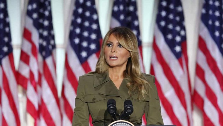 Melania Trump ne voulait pas utiliser les mêmes toilettes que le couple Obama à la Maison Blanche