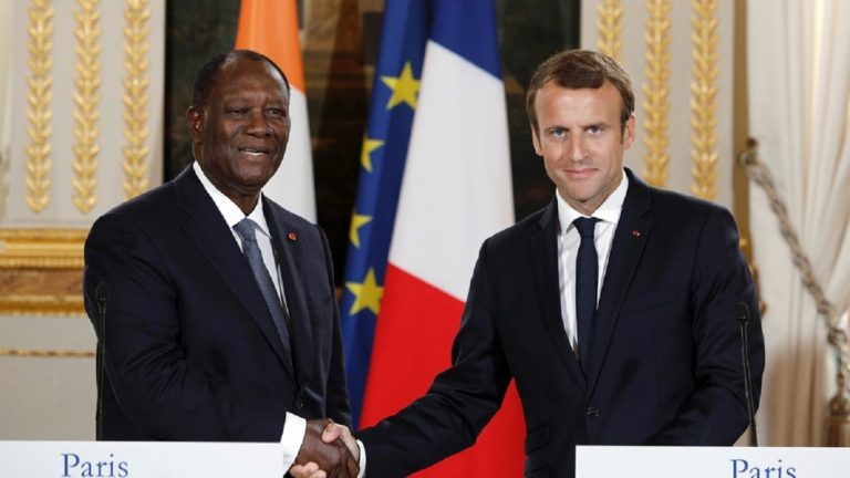 France: à Paris, Emmanuel Macron discute du Mali avec Alassane Ouattara
