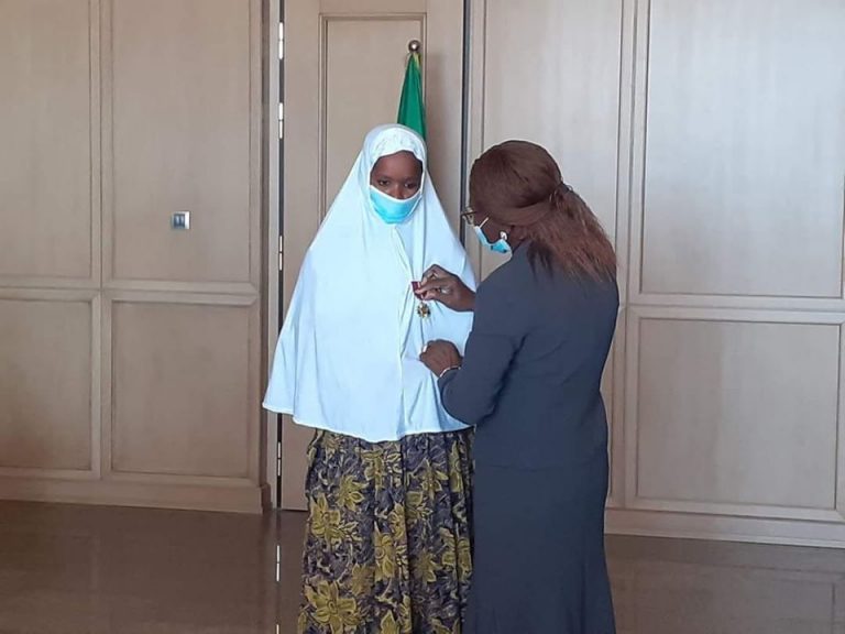 Bénin: Sakinatou  Harouna élevée au grade de Chevalier de l&rsquo;ordre du Mérite