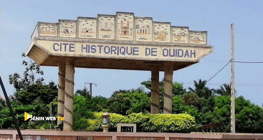 Ouidah, ville du sud du Bénin connue pour son rôle dans la traite des esclaves de l'Atlantique du XVIIe au XIXe siècle. © Bénin Web TV