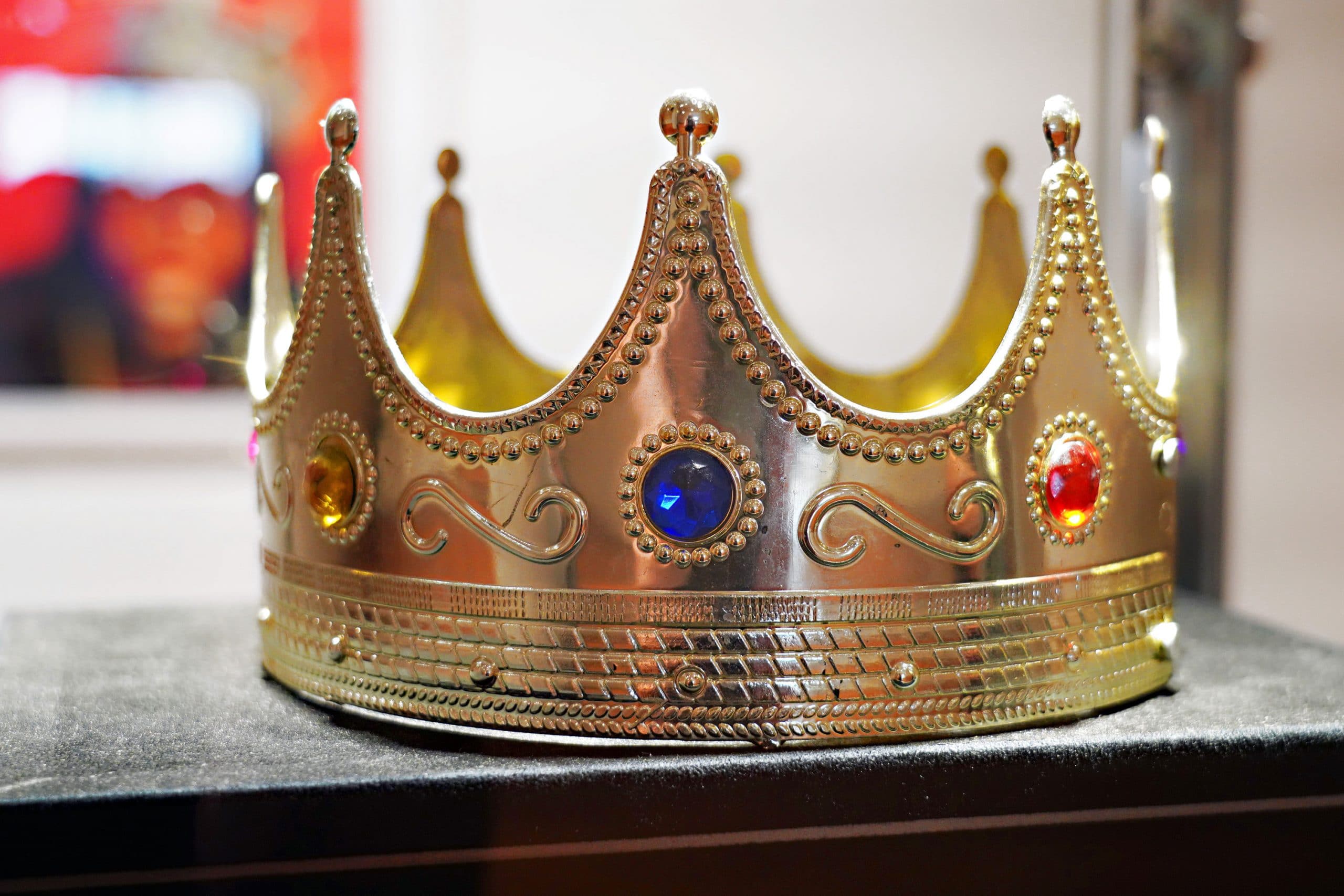 La célèbre couronne du rappeur The Notorious B.I.G vendue aux enchères pour 600.000 $