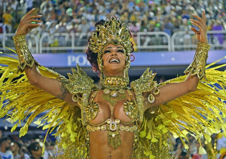 Brésil: le carnaval de Rio reporté pour la première fois en 100 ans