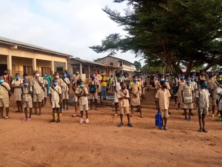 Bénin: des élèves tombent en transe au CEG1 de Natitingou