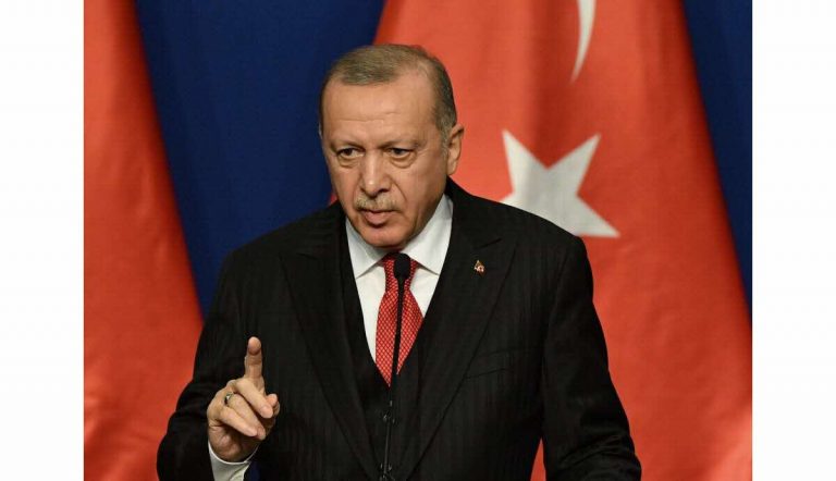 Caricature du président turc Erdogan par Charlie Hebdo, la Turquie menace de représailles