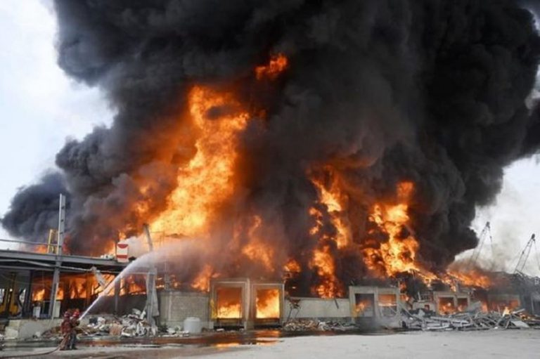 Liban: nouvel incendie dans le port de Beyrouth (Vidéo)