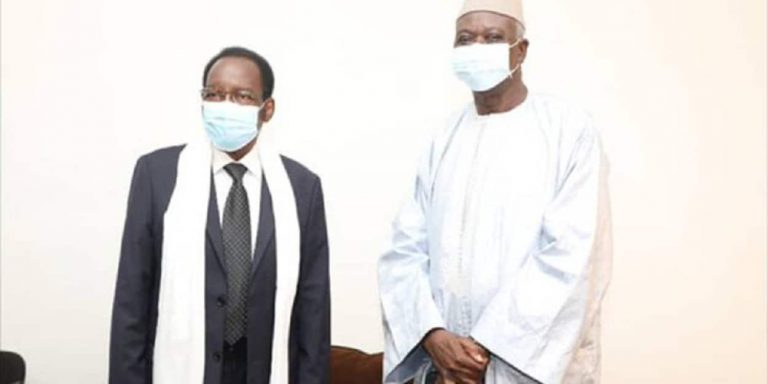 Mali: le président de la transition rencontre son prédécesseur, Dioncounda Traoré