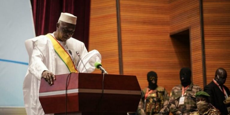 Mali: le président Bah Ndaw gracie plusieurs dizaines de prisonniers