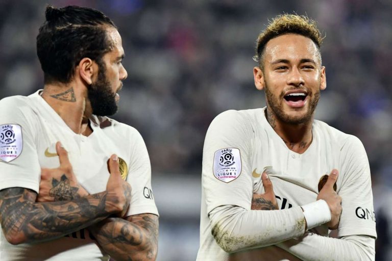 Racisme : le message de Dani Alves à Neymar après PSG-OM