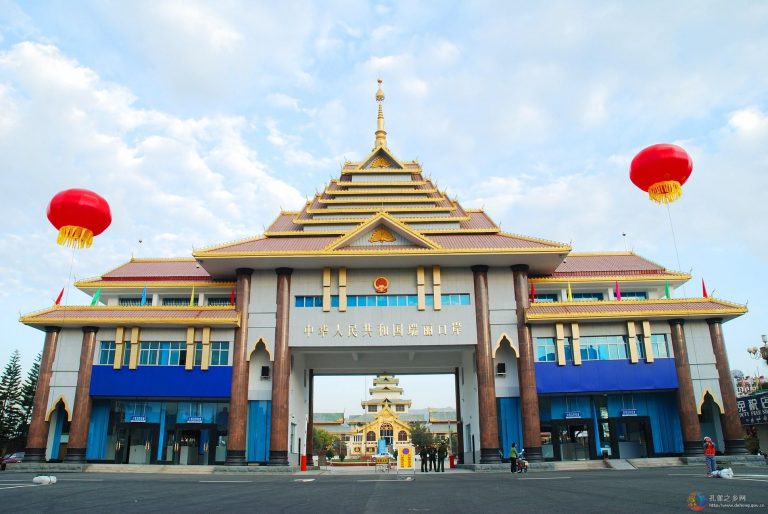 Covid-19: trois cas positifs déclenchent le confinement d&rsquo;une ville entière en Chine
