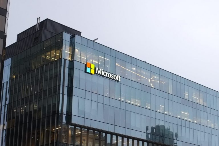 Présidentielle aux Etats-Unis: Microsoft a détecté des cyberattaques venant de Russie et Chine