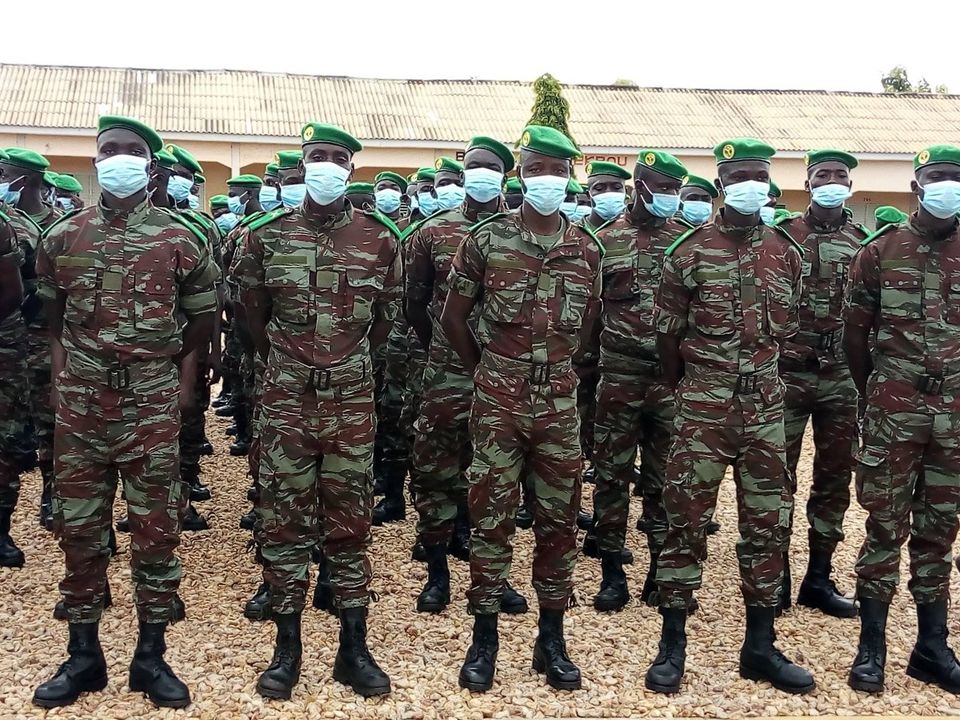 Présentation des nouveaux militaires et policiers et remise de fourragères @Fraternité Fm