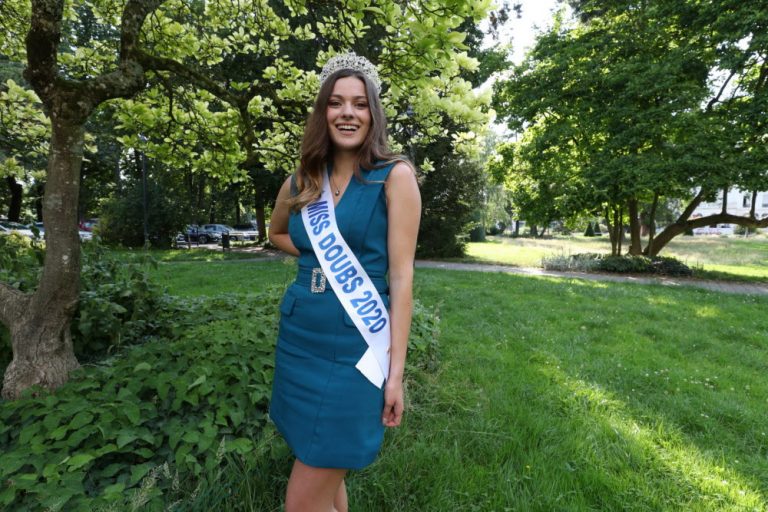 Miss France 2021: Anastasia Salvi s&rsquo;affiche nue deux jours après son élection (photos)