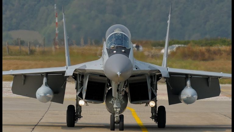 La Russie livre des avions de combat à l’armée algérienne