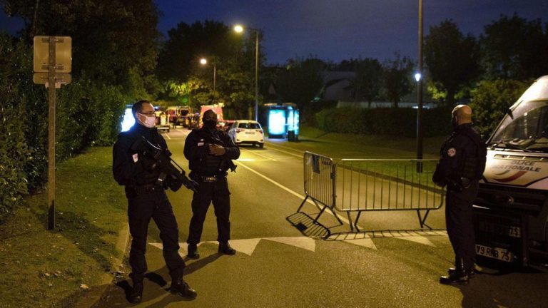 France – Professeur décapité: onze personnes désormais en garde à vue
