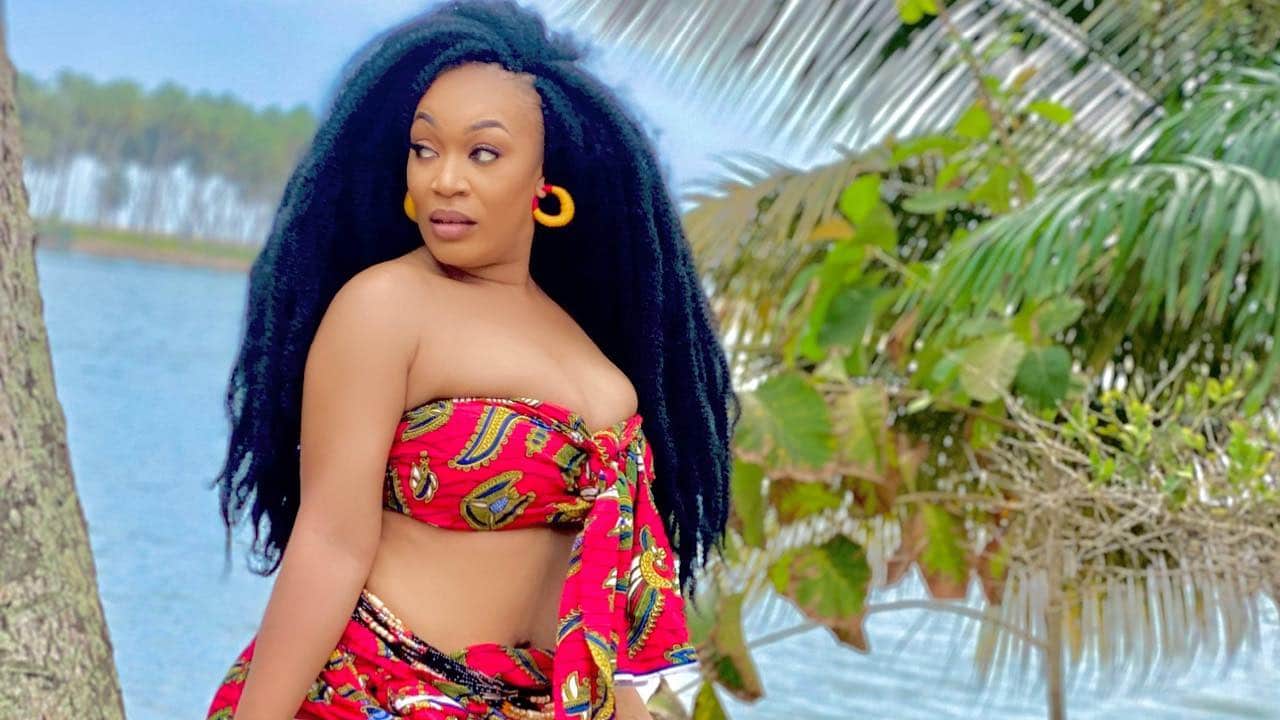 Josey, chanteuse ivoirienne @ FB