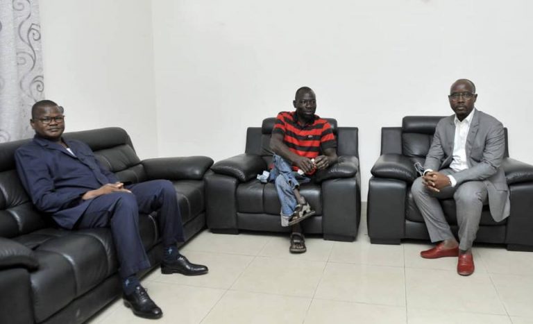 Bénin: les questions de Modeste Kérékou au handicapé venu susciter la candidature de Talon