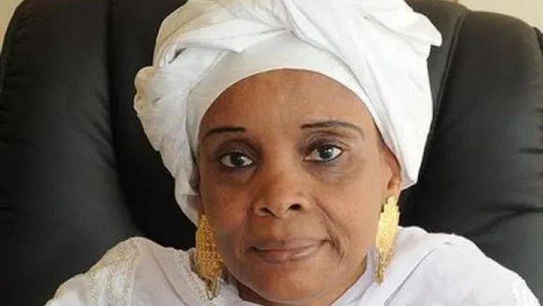 Mali: Bah N&rsquo;Daw nomme Sanogo Aminata Mallé médiateur de la République