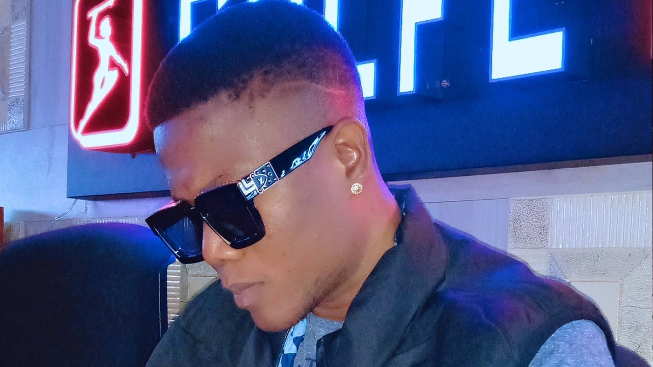 Nikanor, chanteur béninois @ FB
