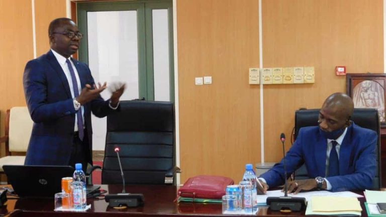 Retour de la démocratie au Mali: les nouveaux membres de la cour constitutionnelle formés par Joël Aïvo