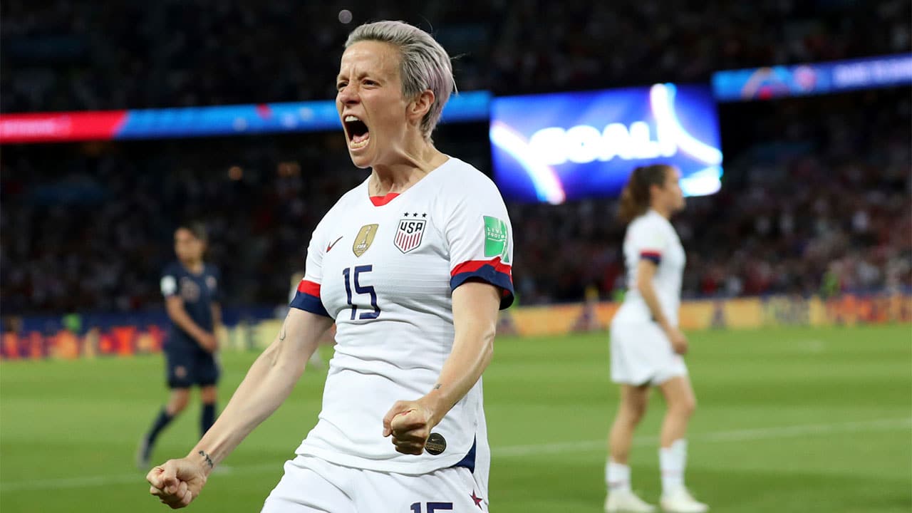Megan Rapinoe, joueuse de football internationale américaine évoluant au poste de milieu de terrain latéral ou d'ailier