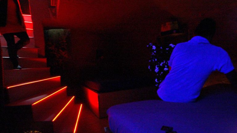 Bénin: le promoteur d&rsquo;une maison de prostitution présenté au procureur