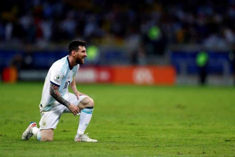Revue de presse: l&rsquo;Argentine et Lionel Messi crient au scandale (vidéo)