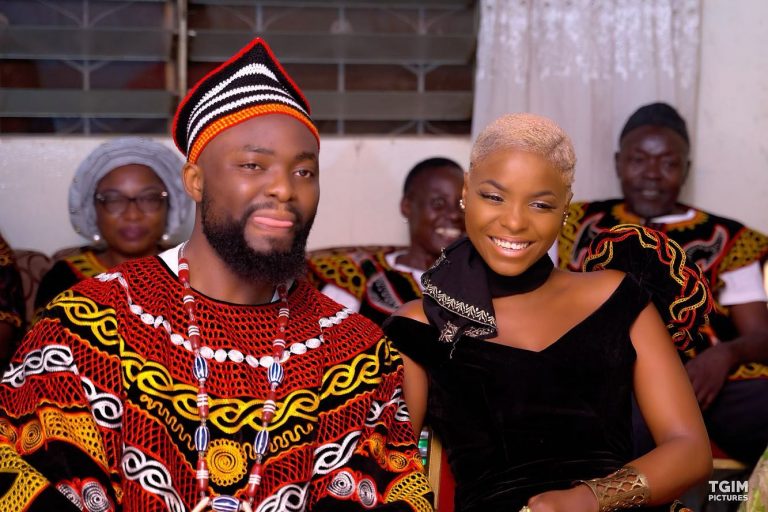 Cameroun: la chanteuse Daphné dévoile enfin l&rsquo;identité de son mari (photos)