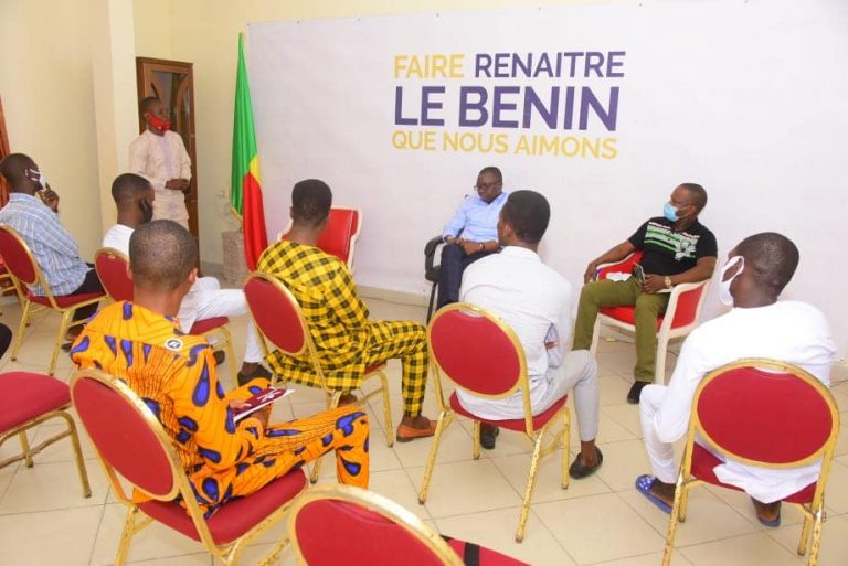 Bénin – Présidentielle de 2021: Joël Aïvo soutenu par des responsables étudiants