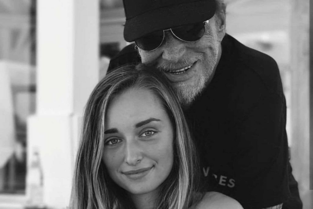 Johnny Hallyday et sa petite-fille Emma Smet @Paris Match