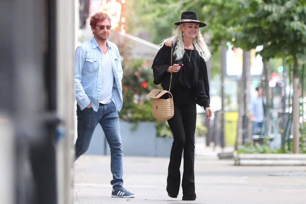 Pascal Balland Laeticia Hallyday @ Paris Match