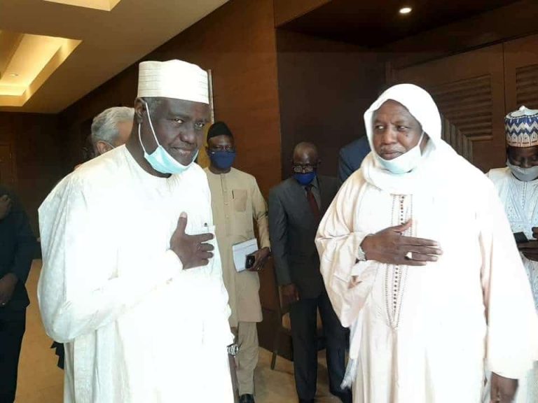 Mali: tête-à-tête entre l&rsquo;Imam Mahmoud Dicko et Moussa Mahamat Faki, président de la Commission de l&rsquo;Union Africaine