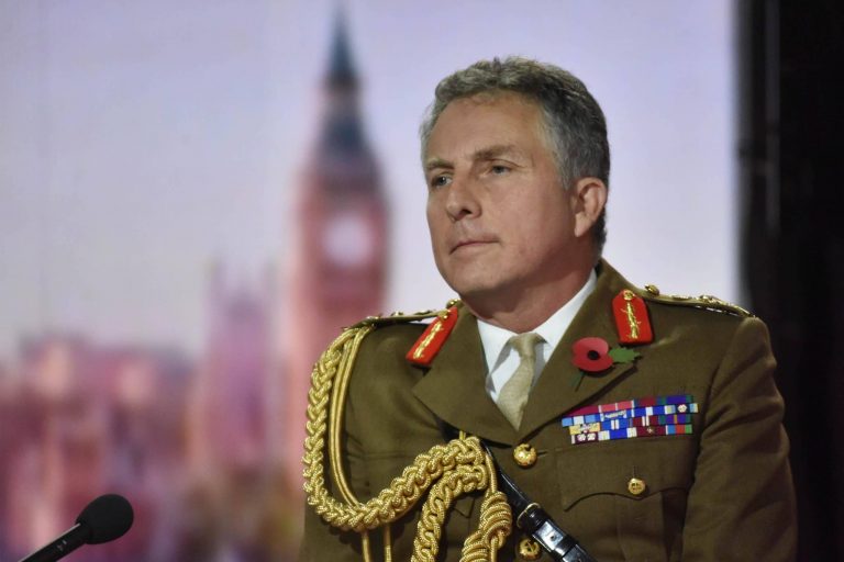 Le coronavirus est l’étincelle susceptible de « déclencher la troisième guerre mondiale », le chef d’Etat-major britannique