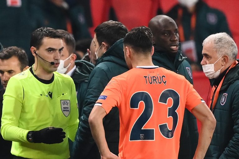 PSG/ Basaksehir: « c&rsquo;est du racisme sans aucune possibilité d&rsquo;interprétation», réaction de la Roumanie
